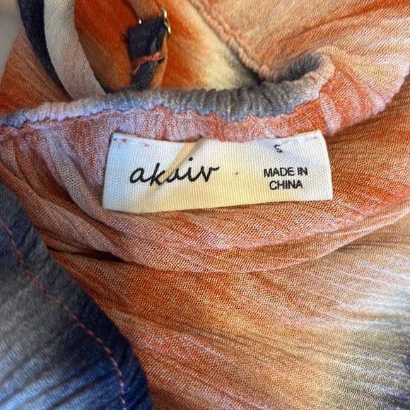 Akaiv cute top small - Picture 4 of 4